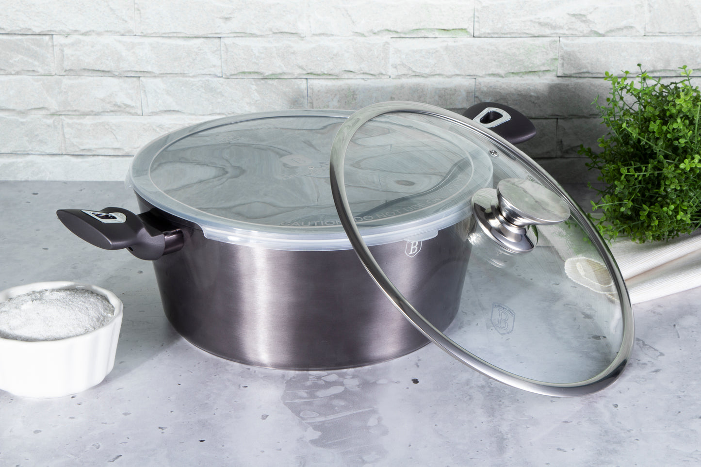 Berlinger Haus 28cm Marble Coating Casserole with Lid - Carbon Pro Edition