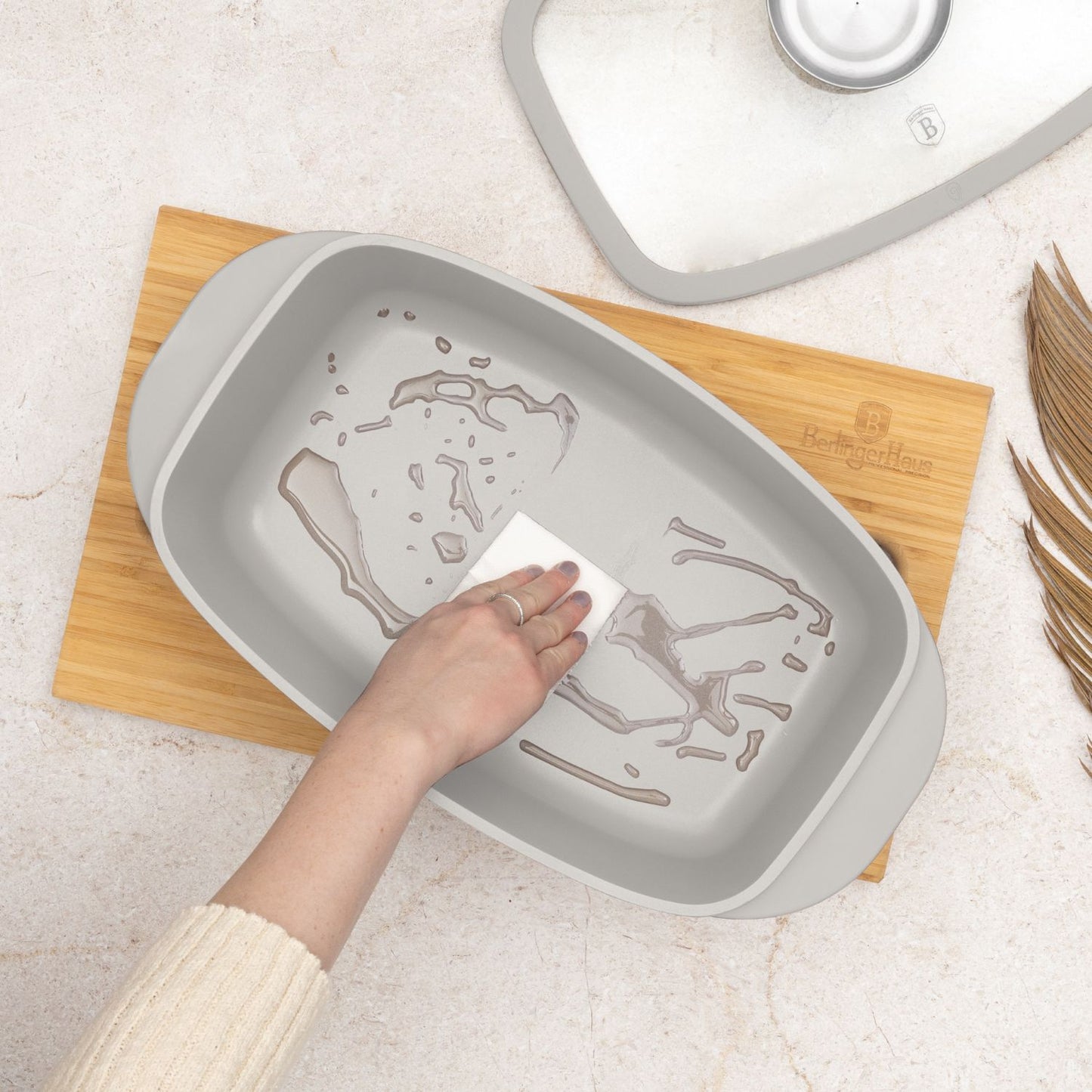 Berlinger Haus 32cm Oven Safe Roaster Pan with Aroma Glass Lid - Sahara