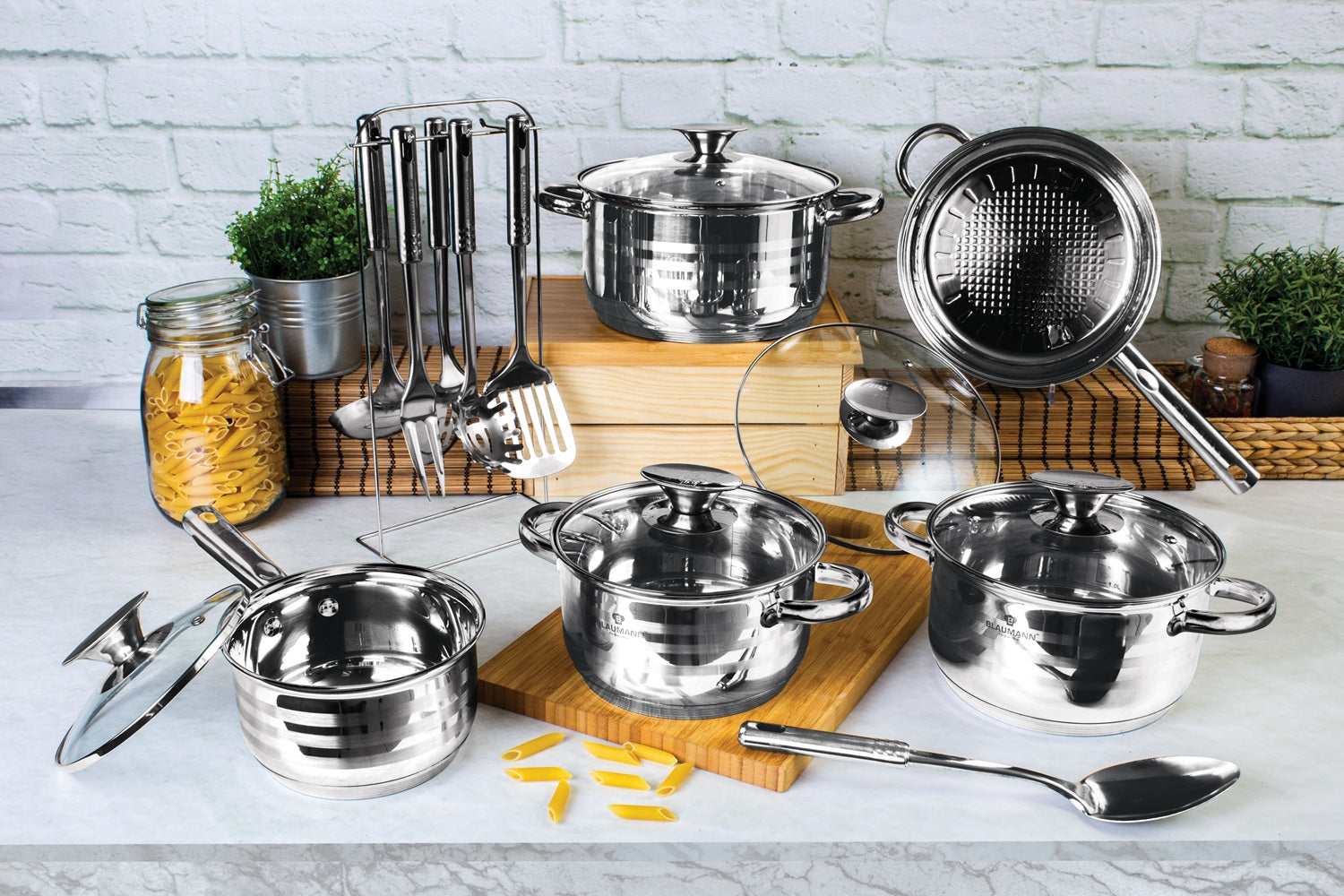 Blaumann 17-Piece Stainless Steel Induction Bottom Jumbo Cookware Set