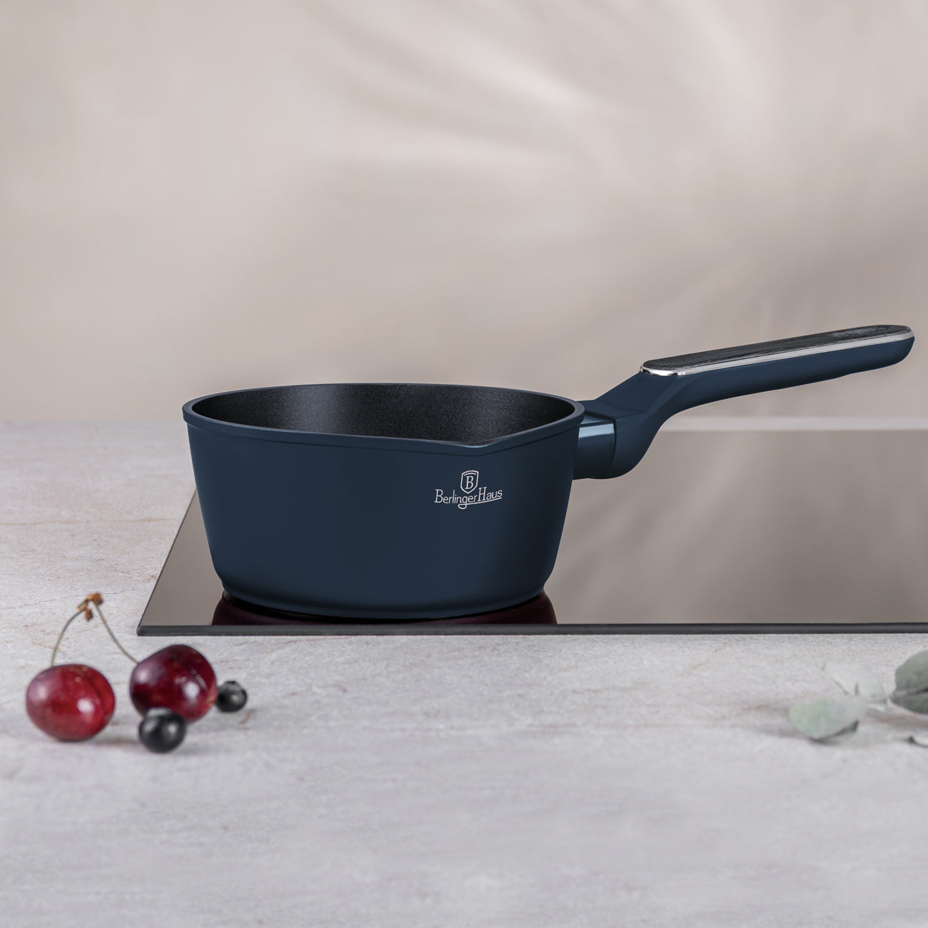 SAUCE PAN