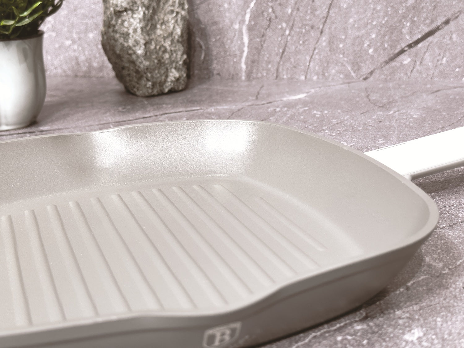 Berlinger Haus 28cm Marble Coating Grill Pan with Lid - Aspen