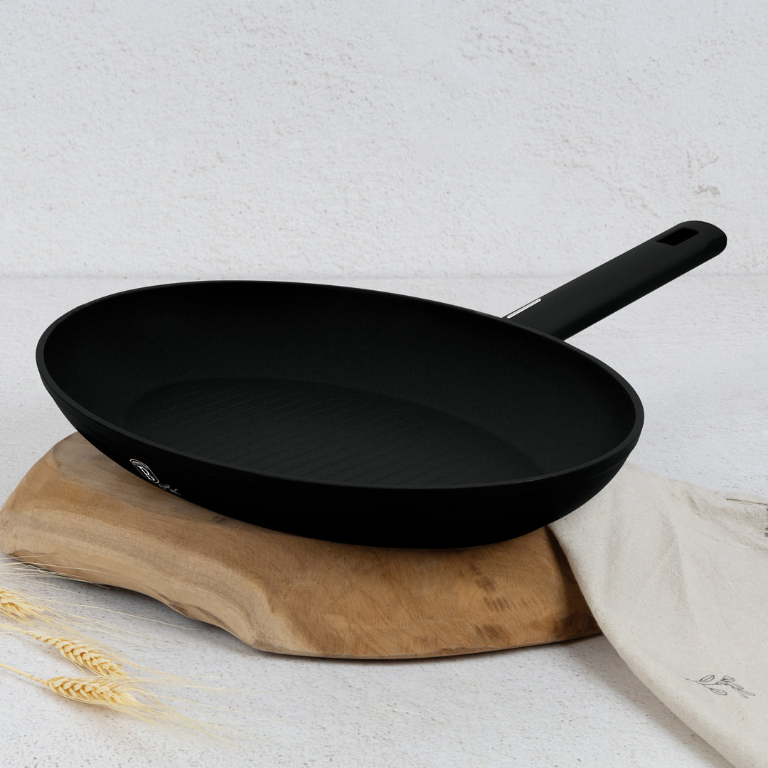Berlinger Haus 35cm Titan Pro Non-Stick Fish Pan - Matte Black