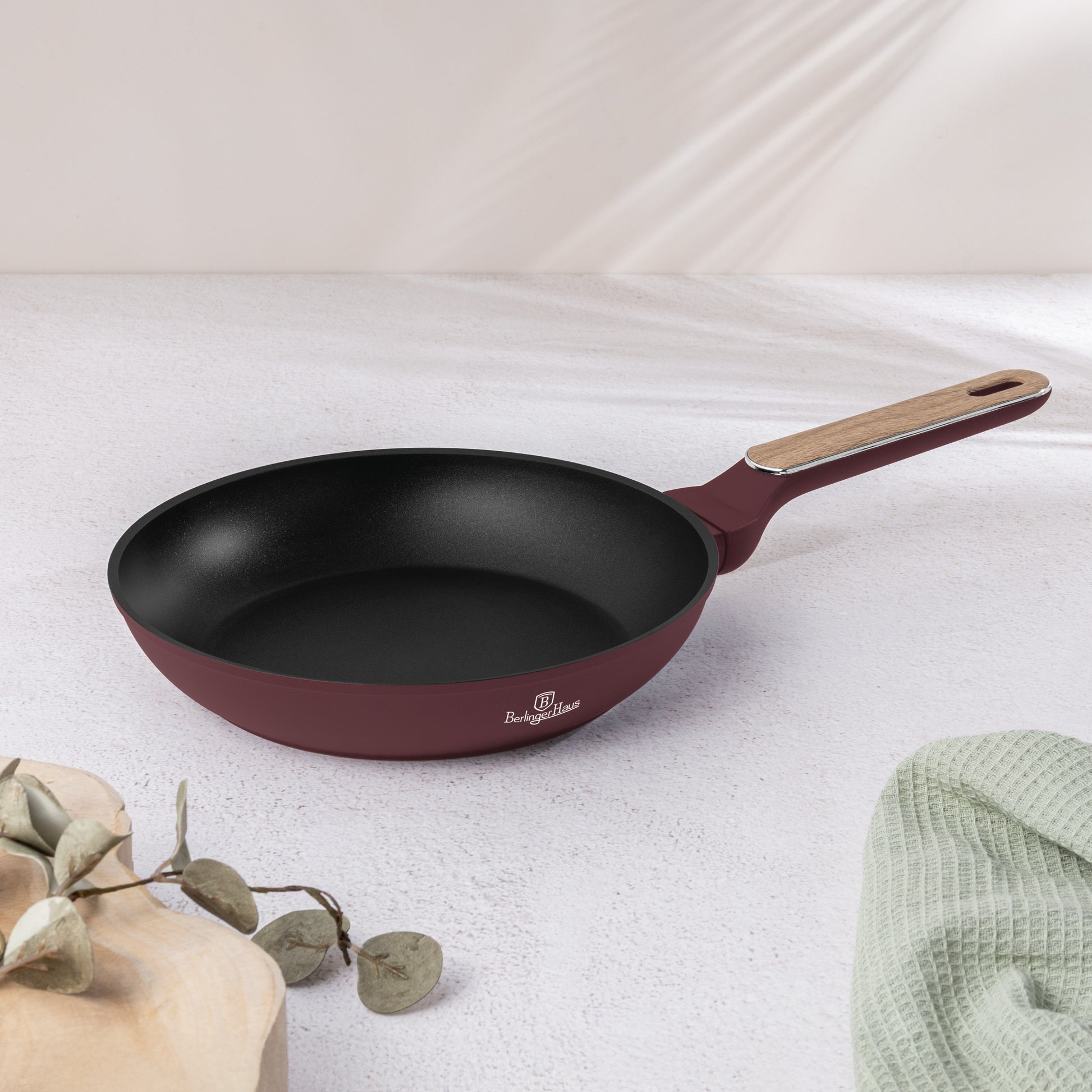 Berlinger Haus 24cm Titan Pro Non-Stick Coating Frypan – Leonardo Nordic