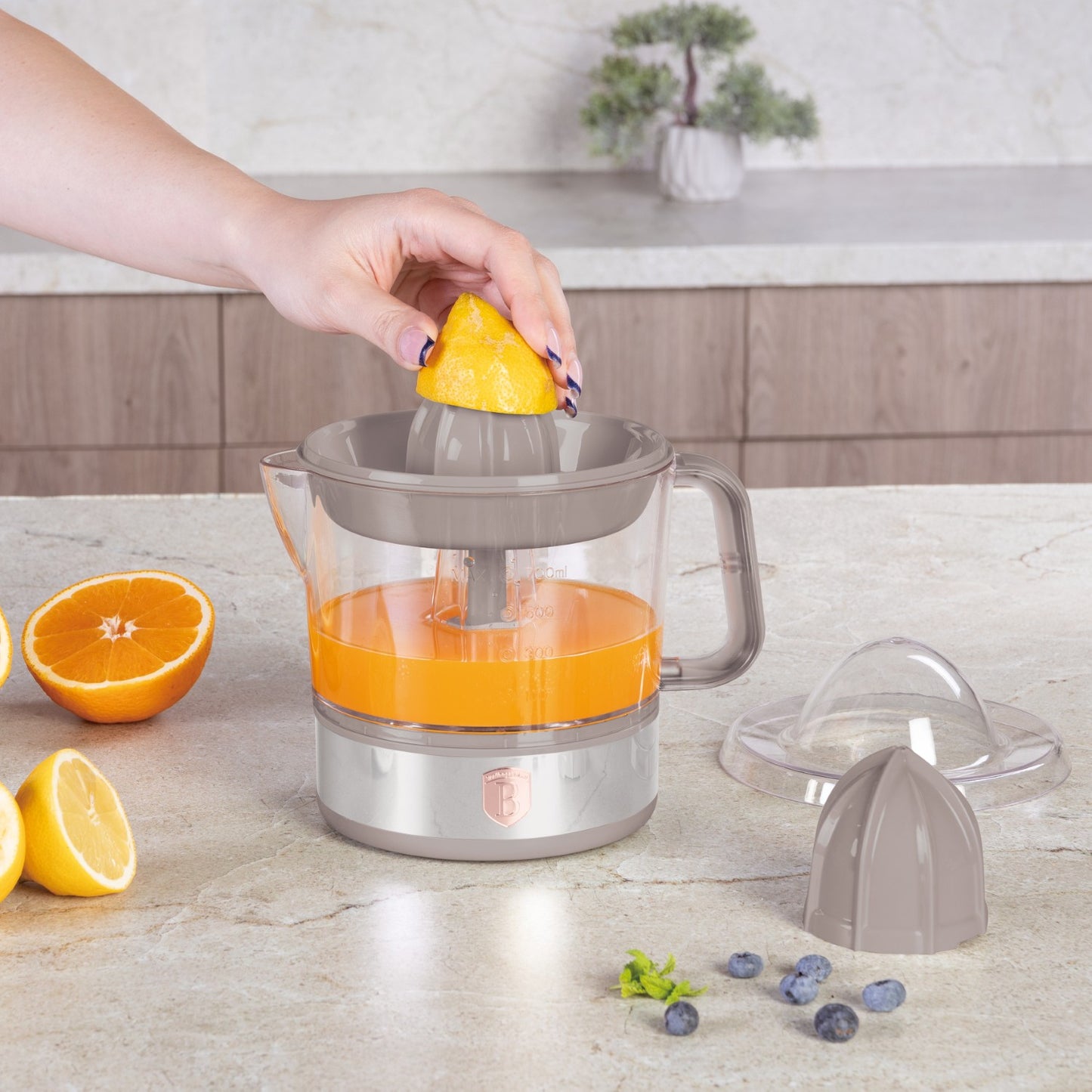 Berlinger Haus 700ml Electric Citrus Juicer - Taupe