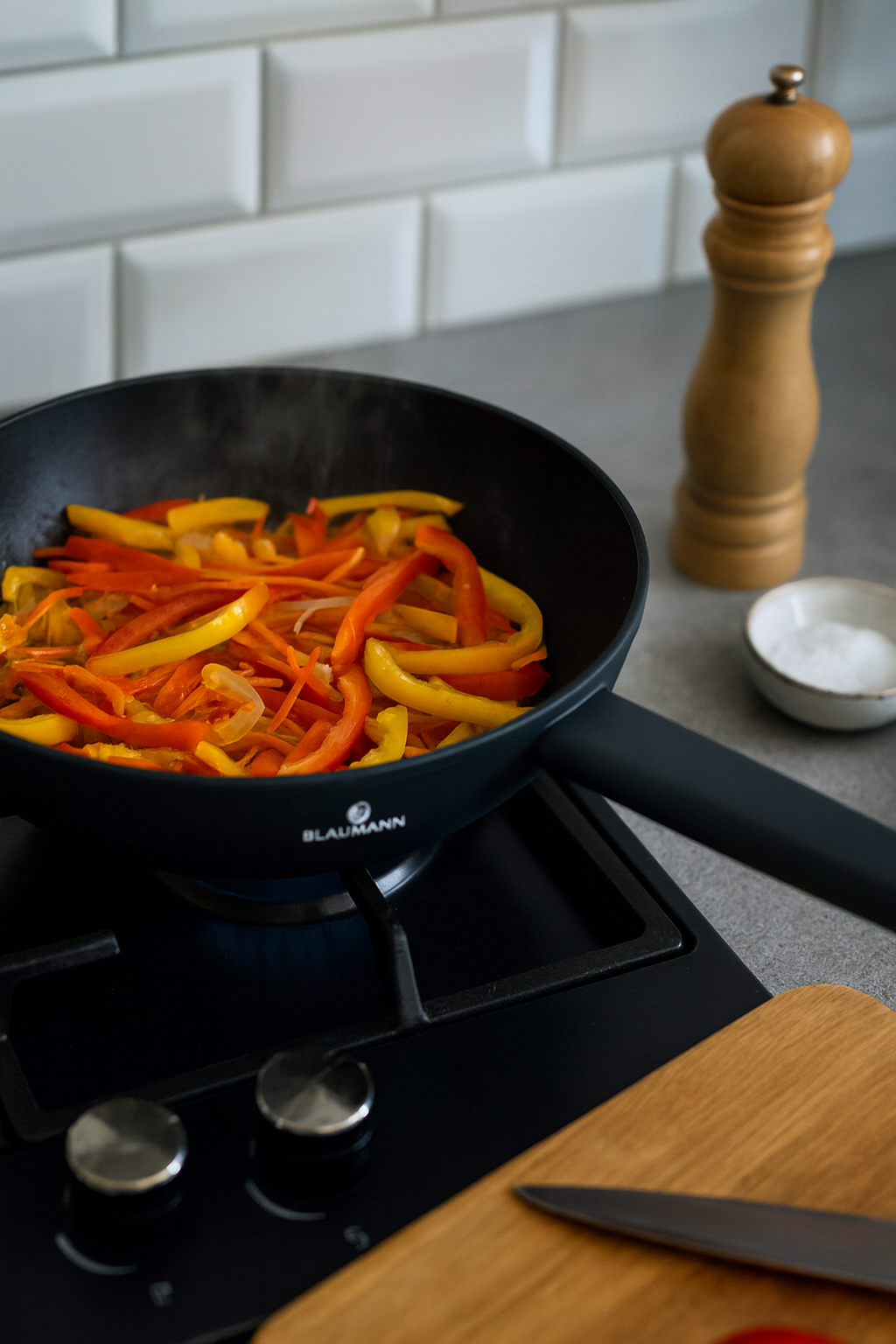 Blaumann 28cm Titan Non-Stick Coating Wok – Black