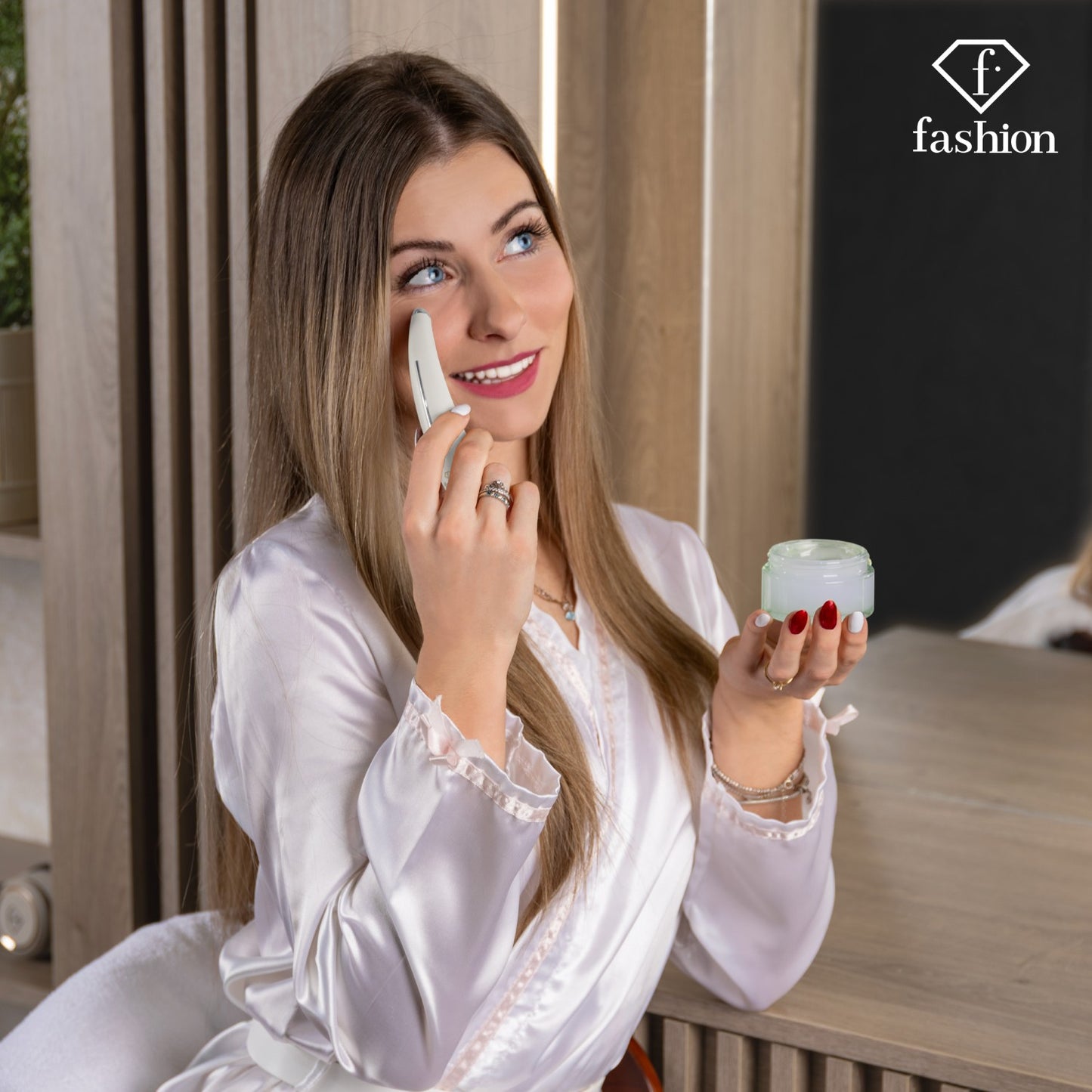 Fashion By Berlinger Haus Eye Massager - Cream